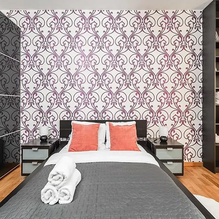 Flat With Church Views * Βαρσοβία
