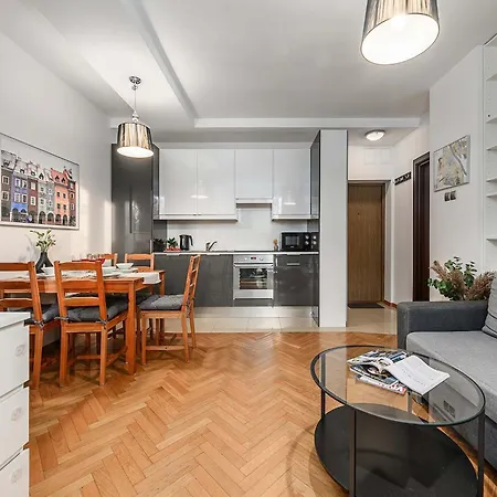 Flat With Church Views