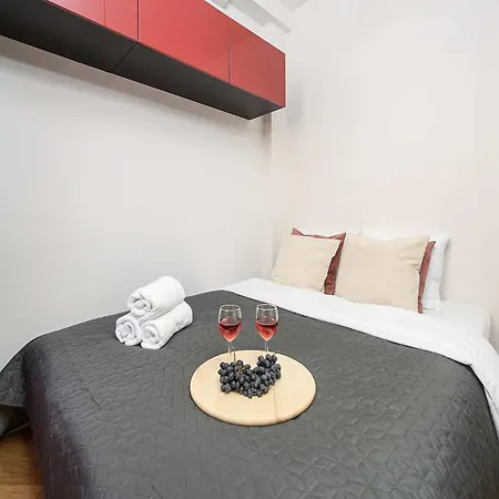 Flat With Church Views Διαμέρισμα Βαρσοβία