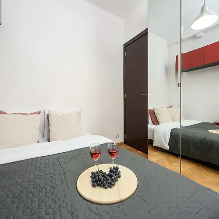 Flat With Church Views Διαμέρισμα *